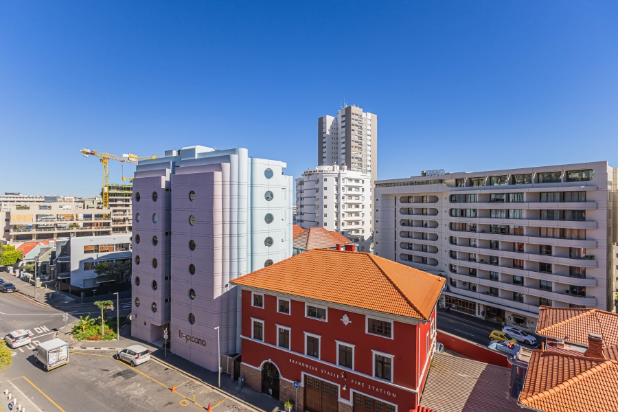 To Let 2 Bedroom Property for Rent in Sea Point Western Cape